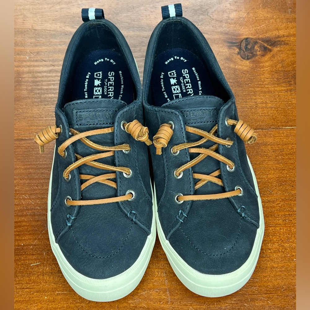 EUC Sperry Women’s Crest Vibe Navy Blue Leather Sneakers Slip On STS82400 7.5